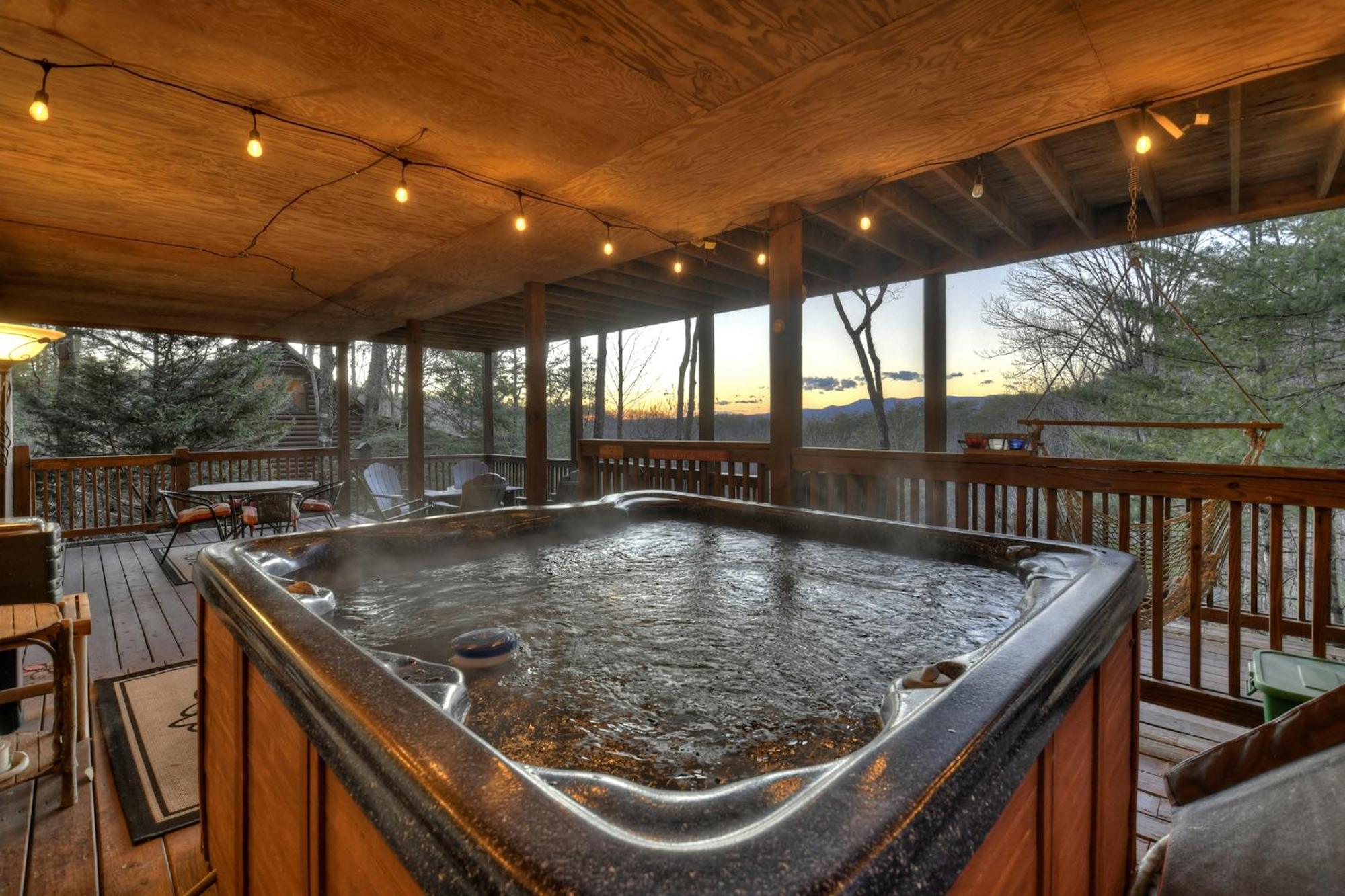 Talking Leaves Hot Tub Firepit And Comfy King Beds Villa Ellijay Eksteriør billede