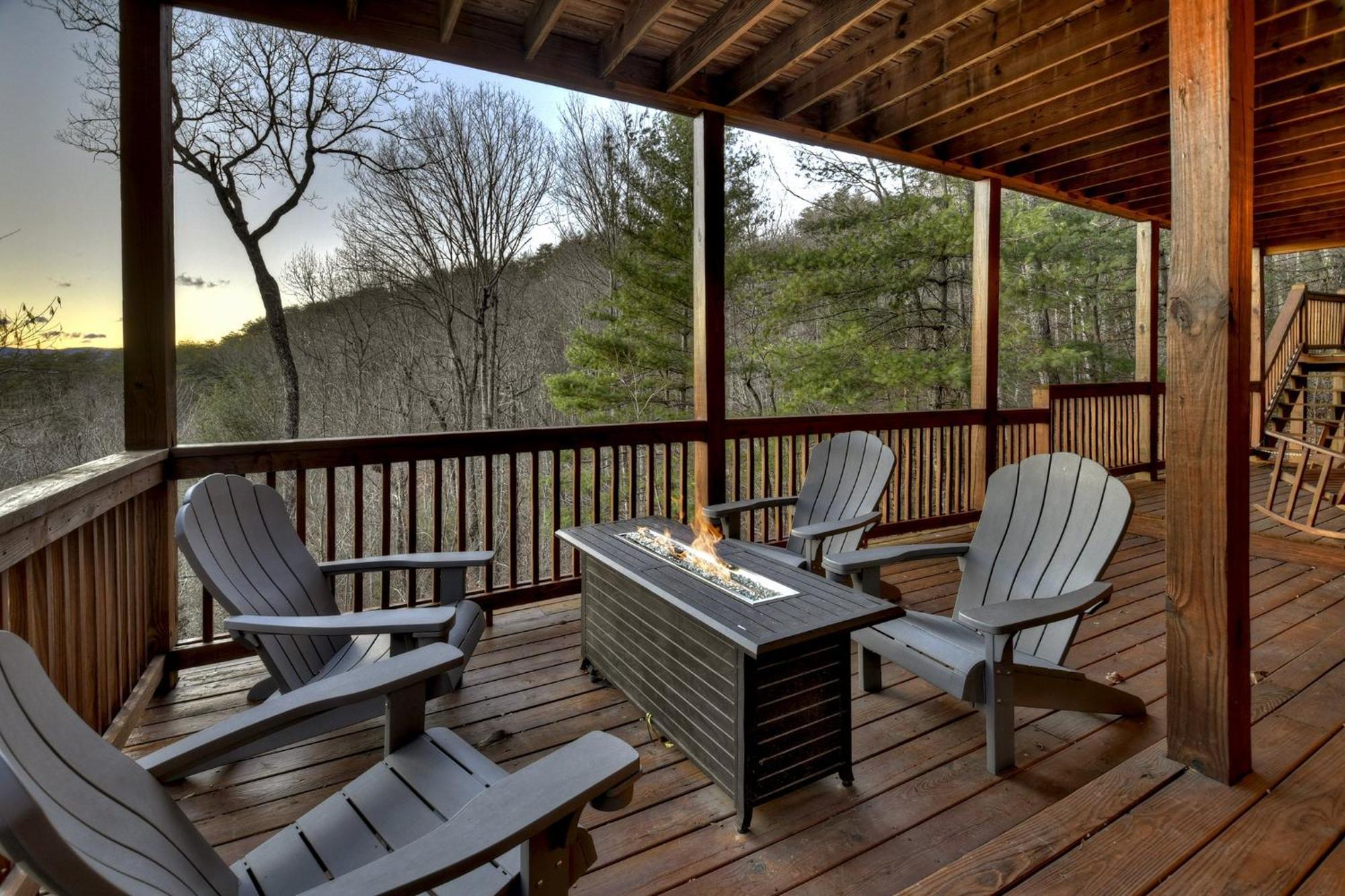 Talking Leaves Hot Tub Firepit And Comfy King Beds Villa Ellijay Eksteriør billede